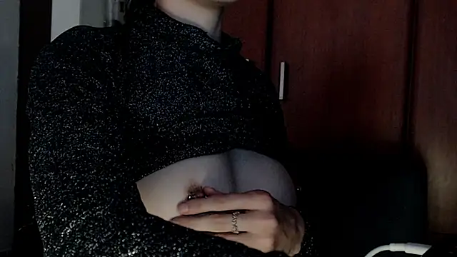 Snapshot of Juls_winter_ chatting on January 7, 10:30 pm Juls winter online show from January 7, 10:30 pm