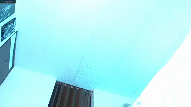 Snapshot of Juls_winter_ chatting on March 21, 7:35 pm Juls winter online show from March 21, 7:35 pm