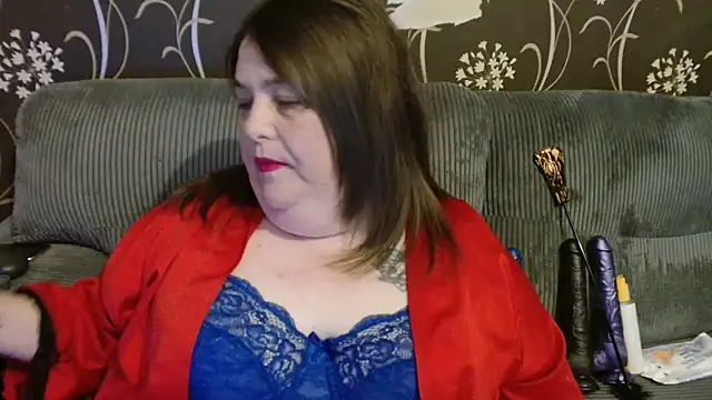 HouseWifeWhore Milf online show from October 28, 4:53 pm