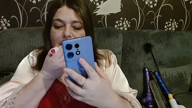 HouseWifeWhore Milf online show from November 7, 10:43 pm