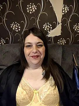 Snapshot of HouseWifeWhore_Milf chatting on May 12, 9:34 pm HouseWifeWhore Milf online show from May 12, 9:34 pm