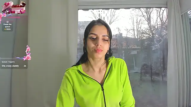 Snapshot of Sarabecker chatting on March 5, 9:49 am Sarabecker online show from March 5, 9:49 am