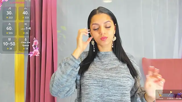 Snapshot of Sarabecker chatting on November 14, 8:57 am Sarabecker online show from November 14, 8:57 am