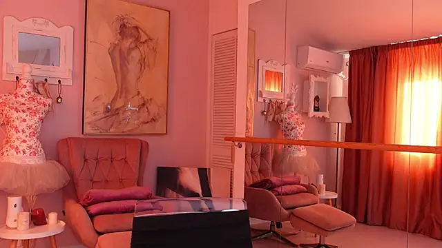 OliviaSirena online show from March 12, 1:50 pm