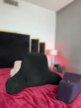 Snapshot of KarissaChantelle chatting on January 5, 8:42 pm KarissaChantelle online show from January 5, 8:42 pm