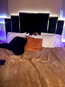 Snapshot of KarissaChantelle chatting on November 20, 7:57 pm KarissaChantelle online show from November 20, 7:57 pm