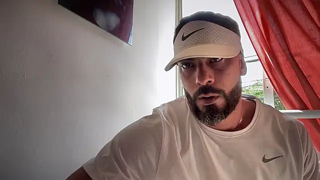 Snapshot of romeolovedark chatting on October 14, 1:45 pm romeolovedark online show from October 14, 1:45 pm