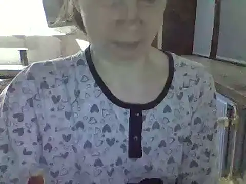 Moi Lina online show from December 8, 6:28 pm