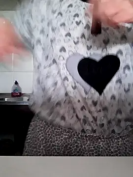 Moi Lina online show from October 15, 11:10 am