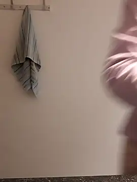 Snapshot of Moi_Lina chatting on February 21, 4:19 pm Moi Lina online show from February 21, 4:19 pm