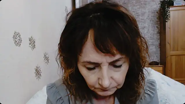 Snapshot of AnnieEltgant chatting on November 23, 8:14 am AnnieEltgant online show from November 23, 8:14 am