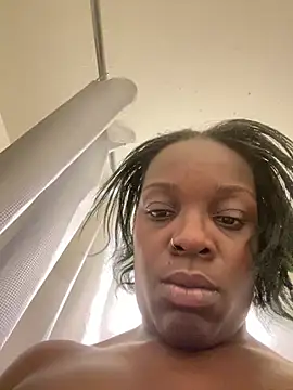 ChocolateBuns101 online show from December 19, 2:56 am