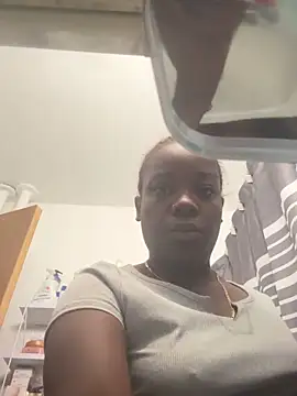 ChocolateBuns101 online show from October 11, 1:20 pm