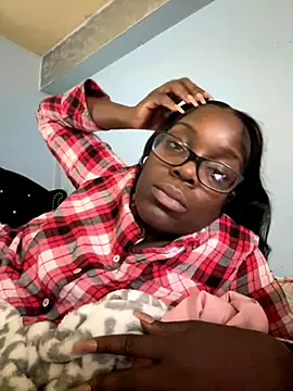 ChocolateBuns101 online show from November 12, 1:55 pm