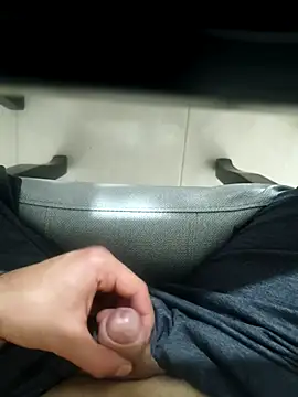 Snapshot of molok329 chatting on November 11, 4:01 am molok329 online show from November 11, 4:01 am