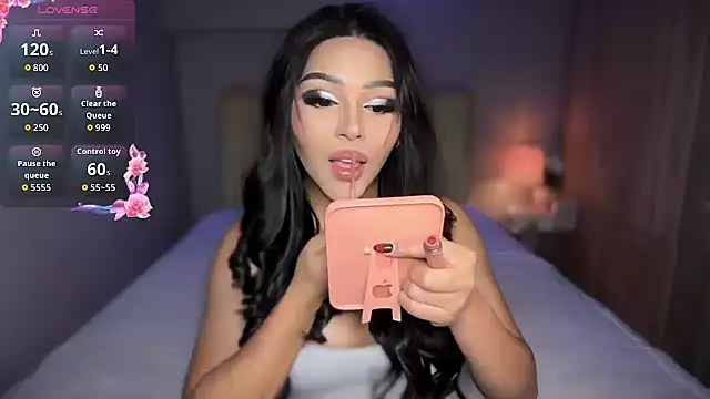 Snapshot of shantal_r0mance chatting on January 9, 10:44 pm shantal r0mance online show from January 9, 10:44 pm