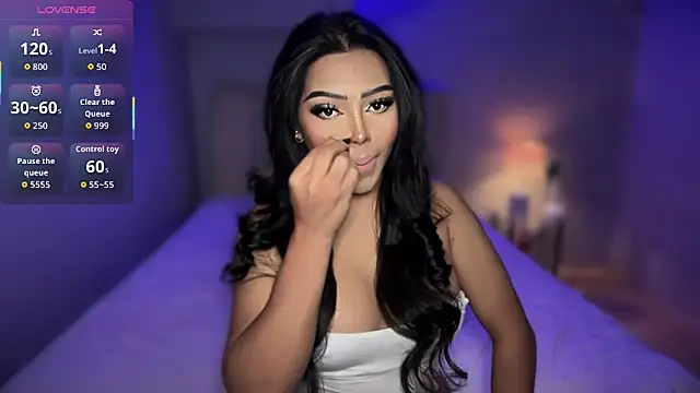 Snapshot of shantal_r0mance chatting on February 8, 3:43 am shantal r0mance online show from February 8, 3:43 am