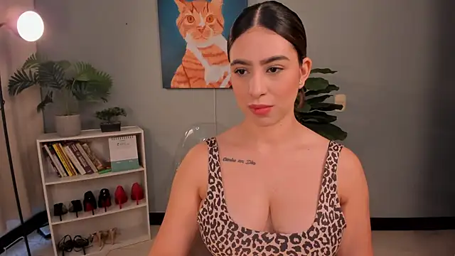 LiaPearce online show from April 30, 1:17 pm