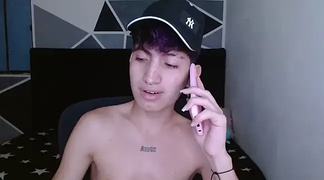 littlextreme online show from December 29, 3:44 am