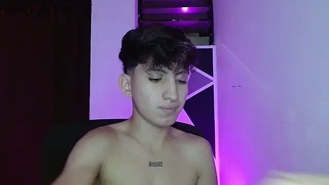 littlextreme online show from March 22, 12:49 am