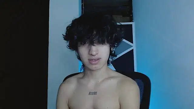 littlextreme online show from March 12, 3:34 am