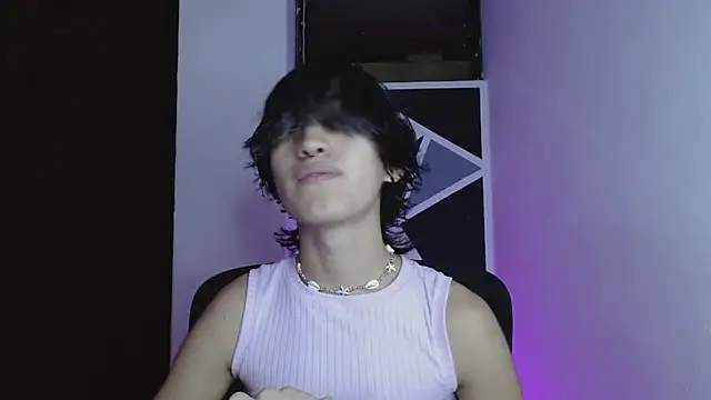 littlextreme online show from March 19, 4:27 am