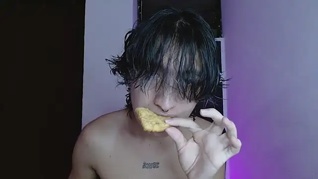 littlextreme online show from March 31, 1:07 am