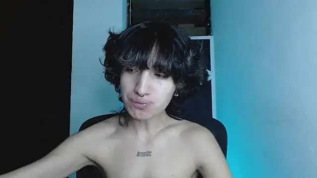 littlextreme online show from May 22, 1:02 am