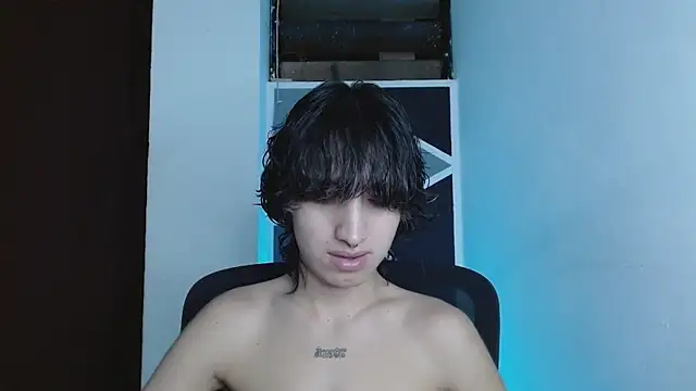 littlextreme online show from May 30, 3:03 am