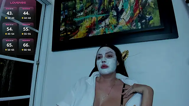 Snapshot of brianna_196 chatting on March 5, 7:32 pm brianna 196 online show from March 5, 7:32 pm