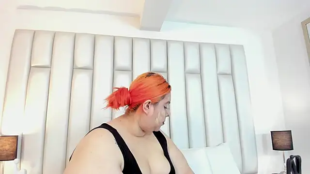 Snapshot of aandreaperez chatting on October 7, 11:40 am aandreaperez online show from October 7, 11:40 am