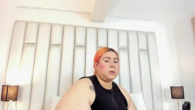 Snapshot of aandreaperez chatting on October 9, 11:41 am aandreaperez online show from October 9, 11:41 am