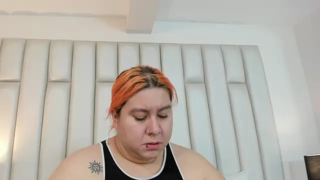 Snapshot of aandreaperez chatting on October 11, 11:31 am aandreaperez online show from October 11, 11:31 am