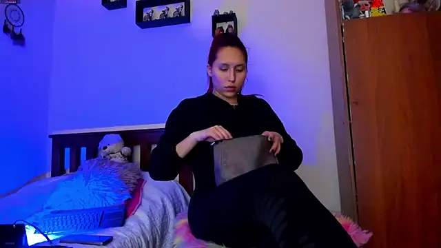 Cheerryll online show from March 6, 3:57 am