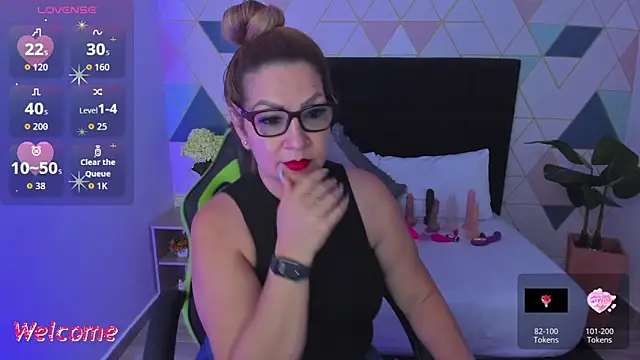 Snapshot of gisela27 chatting on March 4, 12:33 pm gisela27 online show from March 4, 12:33 pm