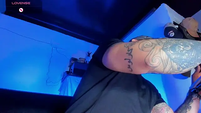 CamiloGray  online show from March 10, 1:32 pm