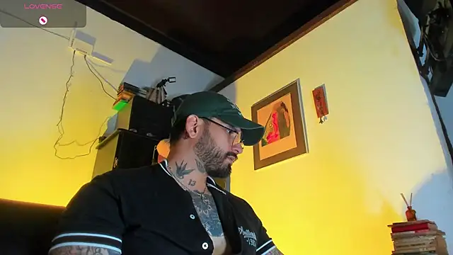 CamiloGray  online show from November 5, 1:44 pm