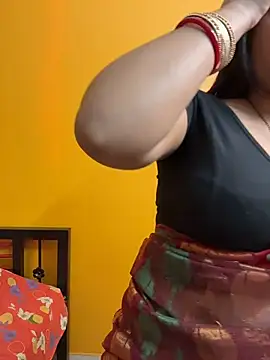 Snapshot of wow-wow-sexy chatting on April 5, 6:05 pm wow-wow-sexy online show from April 5, 6:05 pm