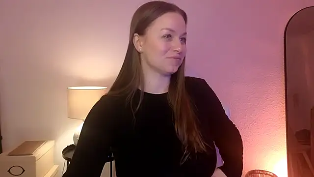 MilaFleur online show from February 1, 9:11 am