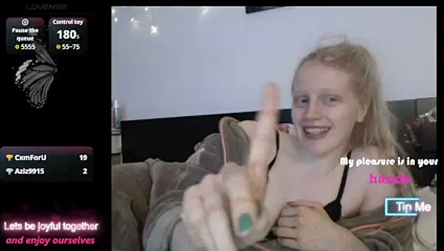 VeronicaJoyful online show from December 20, 1:02 am