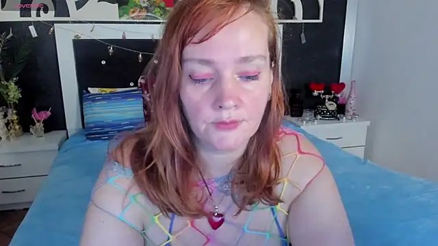 Snapshot of SinFulTitsDD chatting on December 30, 8:04 pm SinFulTitsDD online show from December 30, 8:04 pm