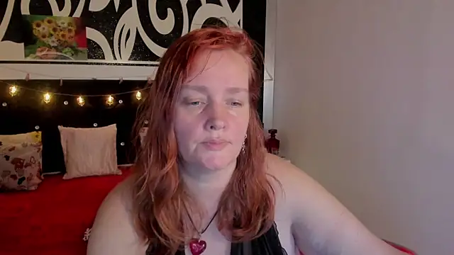 Snapshot of SinFulTitsDD chatting on January 22, 9:43 pm SinFulTitsDD online show from January 22, 9:43 pm