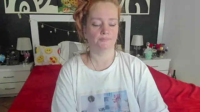 Snapshot of SinFulTitsDD chatting on March 11, 9:59 pm SinFulTitsDD online show from March 11, 9:59 pm