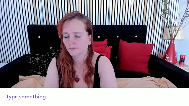 Snapshot of SinFulTitsDD chatting on November 13, 5:56 pm SinFulTitsDD online show from November 13, 5:56 pm