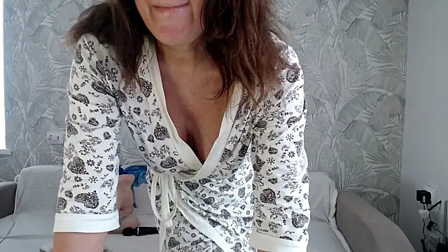 increible della online show from September 26, 9:57 am