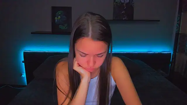 Snapshot of AlexaBarkley chatting on October 10, 12:20 am AlexaBarkley online show from October 10, 12:20 am