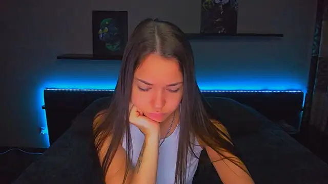 Snapshot of AlexaBarkley chatting on October 16, 12:22 am AlexaBarkley online show from October 16, 12:22 am