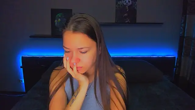 Snapshot of AlexaBarkley chatting on November 11, 12:21 am AlexaBarkley online show from November 11, 12:21 am