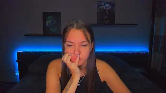 Snapshot of AlexaBarkley chatting on December 16, 12:26 am AlexaBarkley online show from December 16, 12:26 am