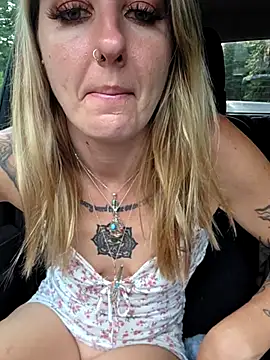 SheIsSomething online show from July 21, 1:52 am